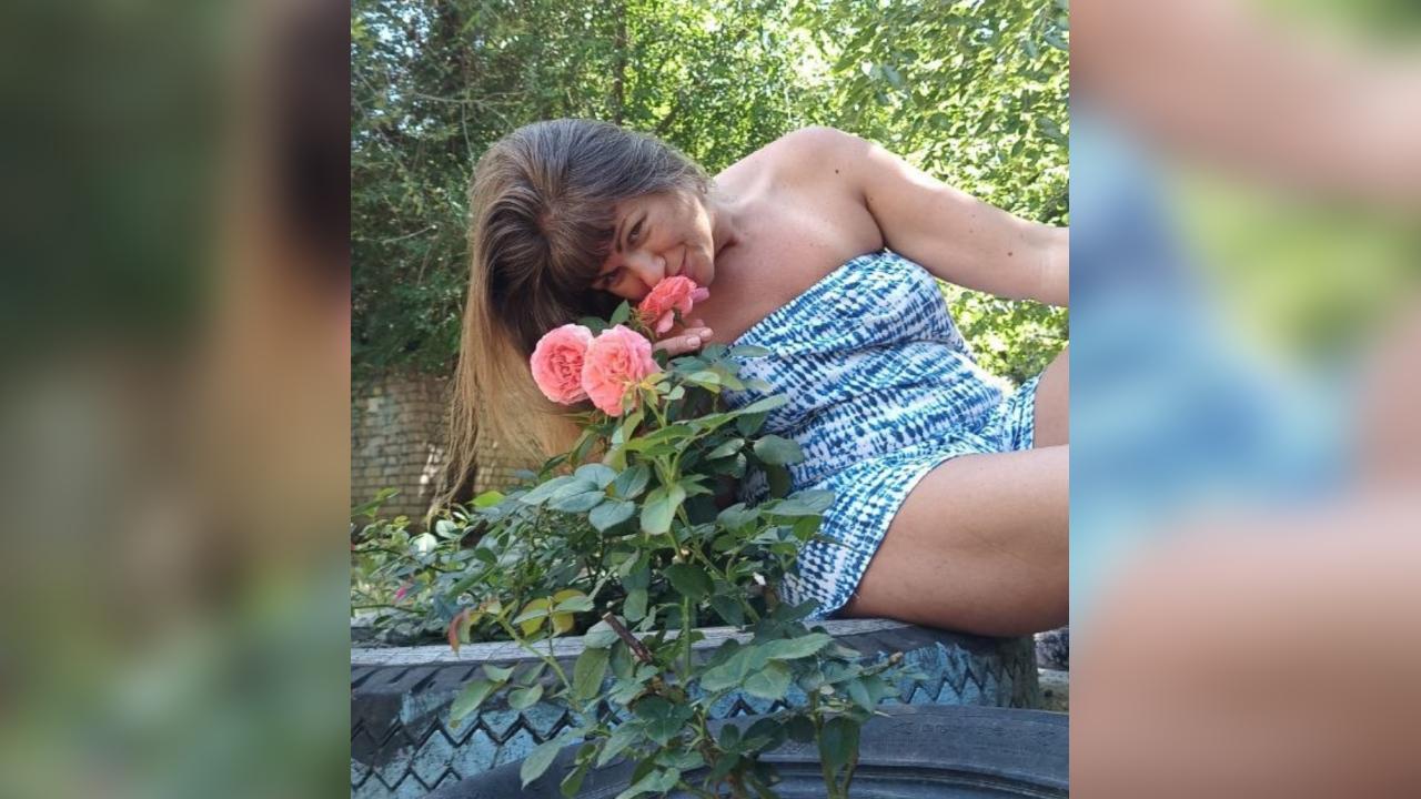 Webcam chat profile for Velinae: Ask about my Hobbies