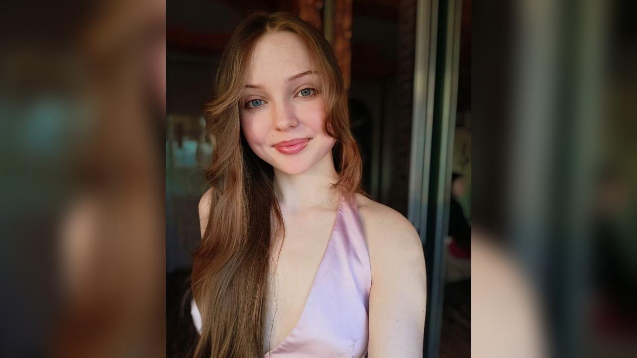 Webcam chat profile for BellaVerde: Outfits