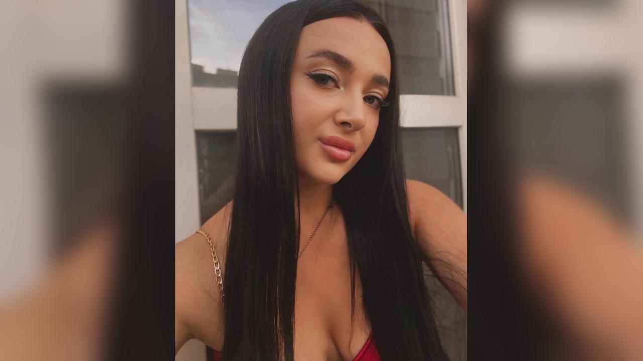 Webcam chat profile for kristina555: Outfits