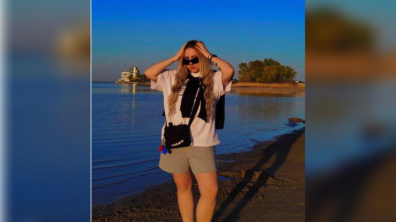 Webcam chat profile for AvelineMay: Outfits