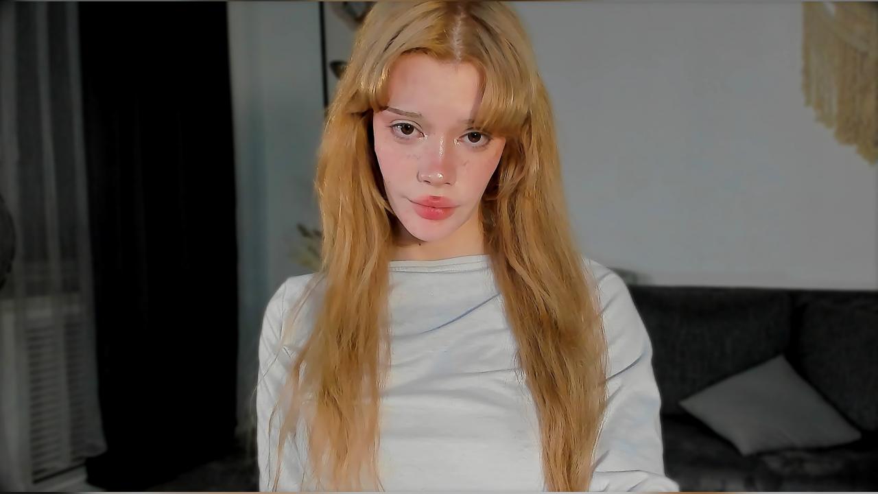 Webcam chat profile for SweetMell: Leather