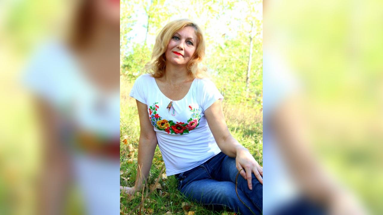 Webcam chat profile for SuperWoman998: Lingerie & stockings