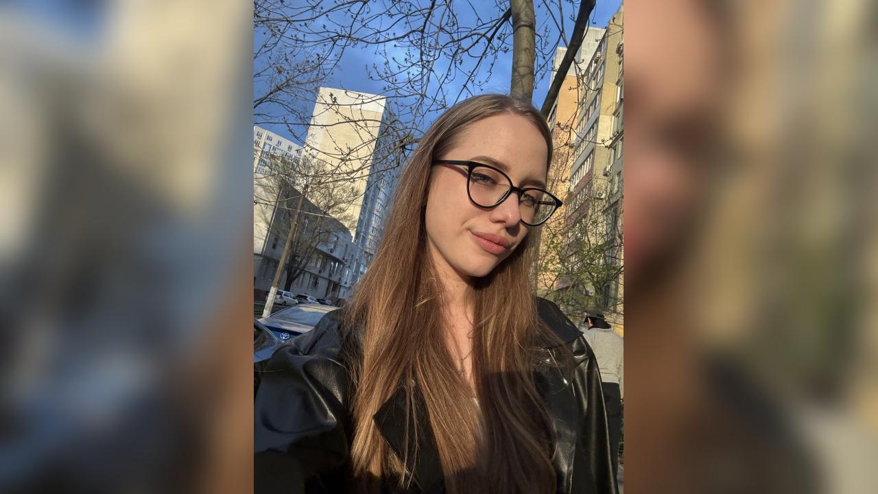 Webcam chat profile for Virelia: Conversation