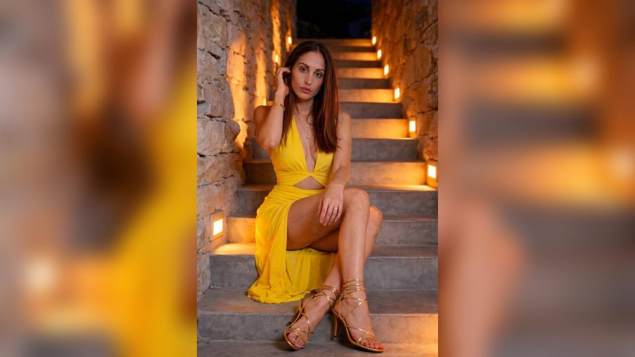 Webcam chat profile for BrightRose: Ask about my Hobbies