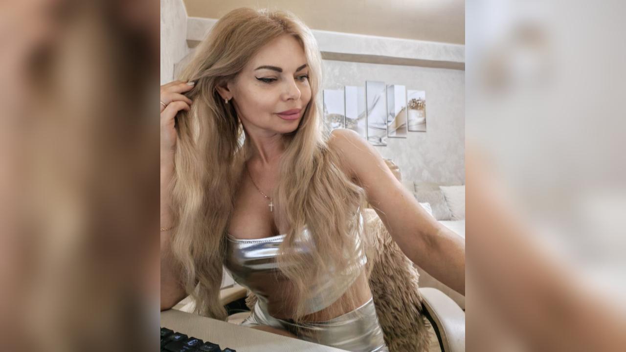 Webcam chat profile for SallyNiksi: Lingerie & stockings