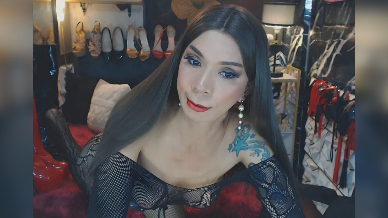 Webcam chat profile for CELINAFOX: Dominatrix