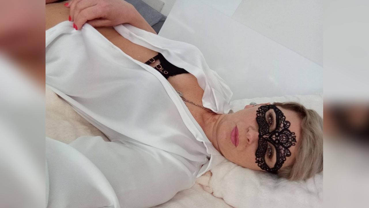 Webcam chat profile for MagicBloom