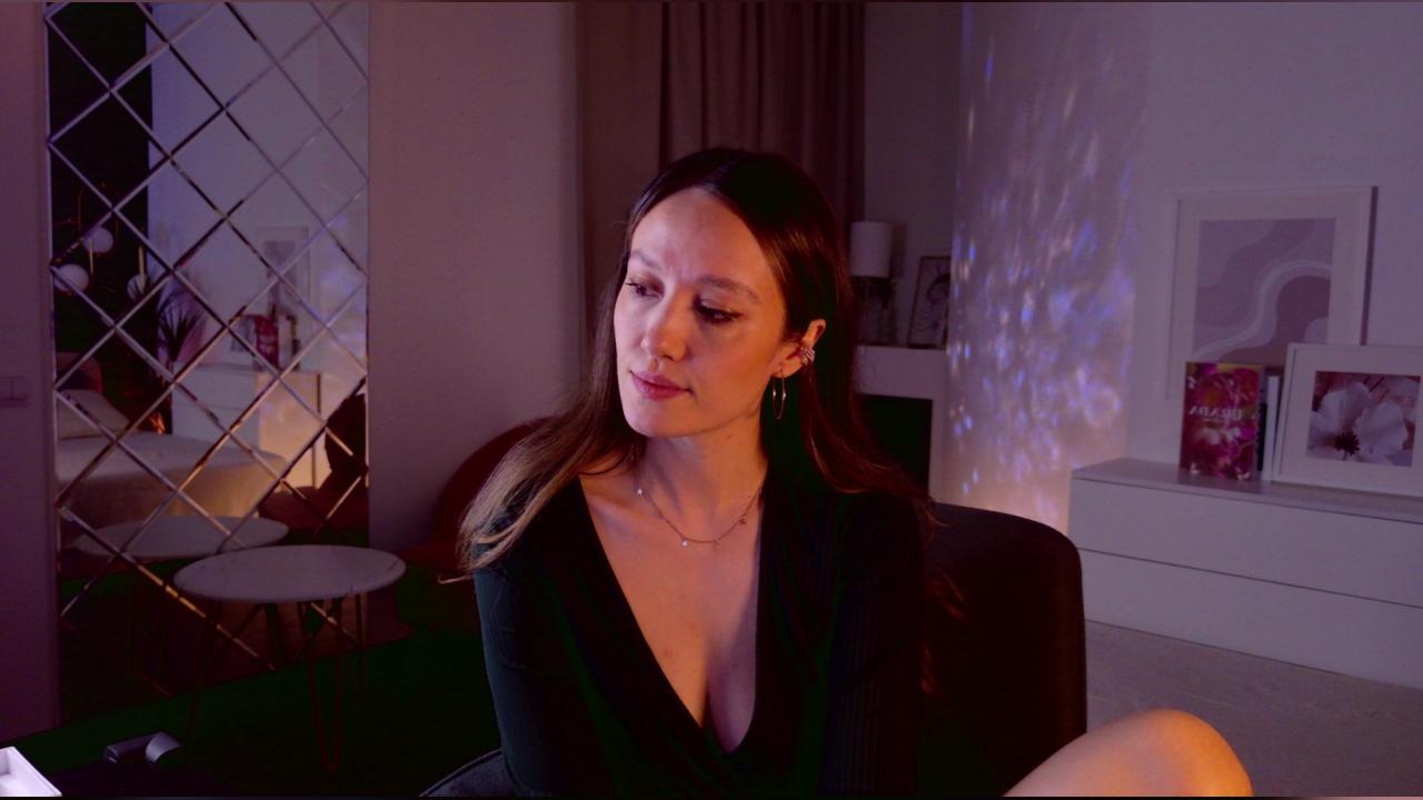 Webcam chat profile for AgnesGoddes: Legs, feet & shoes