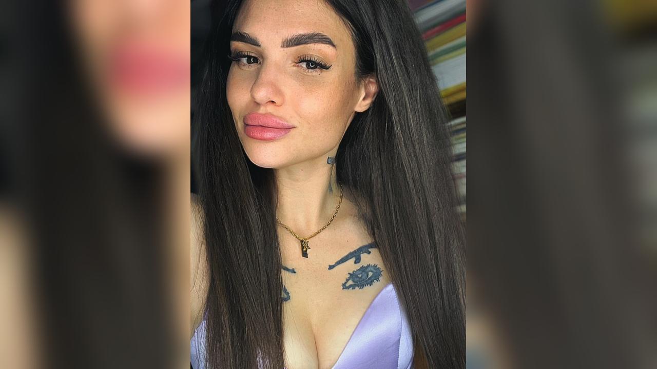 Webcam chat profile for MaryMee: Latex & rubber