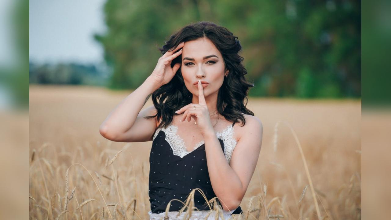 Webcam chat profile for LinaHarmony: Outfits