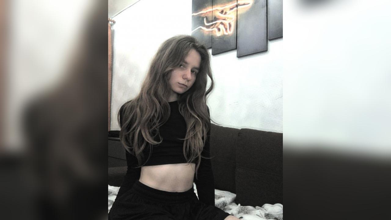 Webcam chat profile for Daana: Ask about my Hobbies