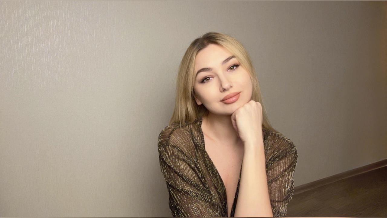 Webcam chat profile for JanyLaski: Travel