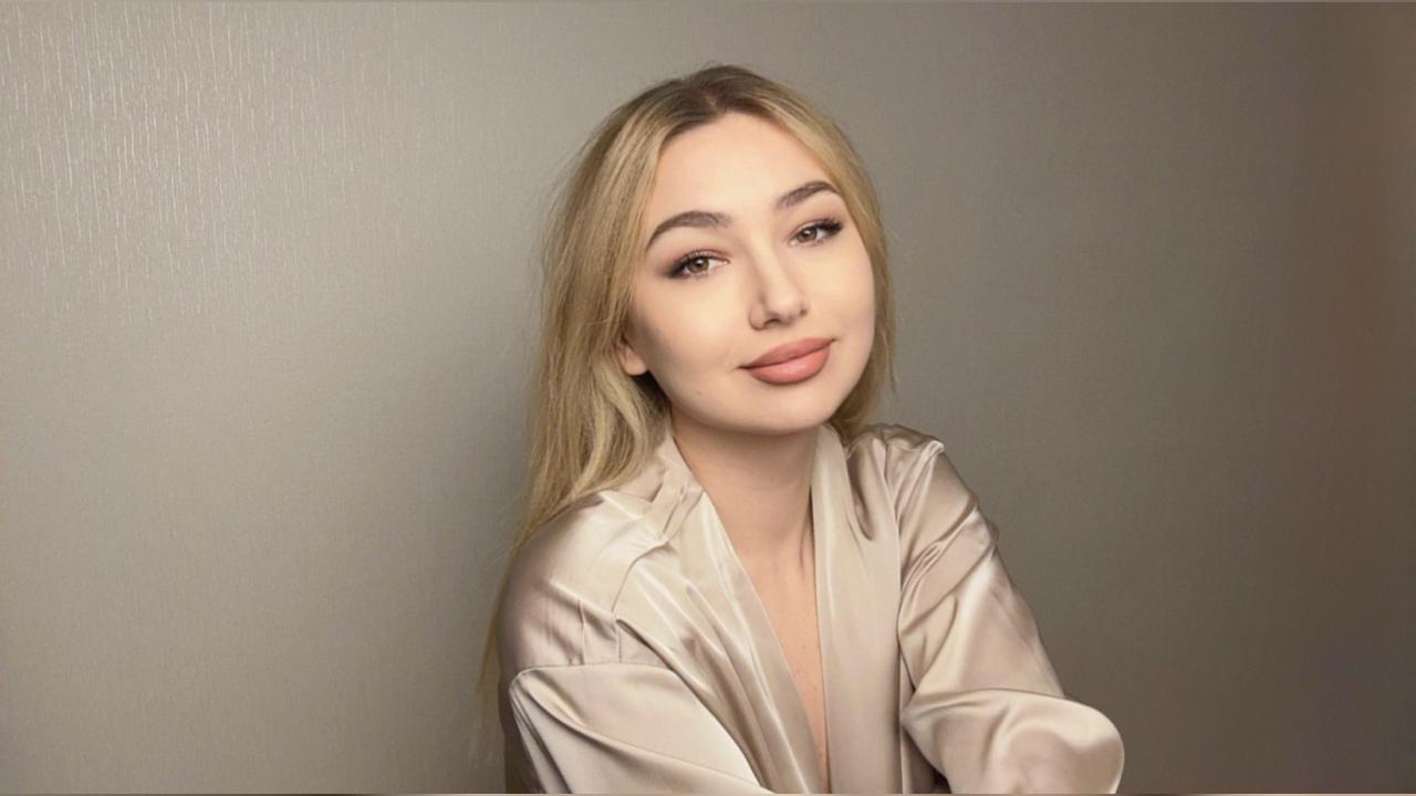 Webcam chat profile for JanyLaski: Travel