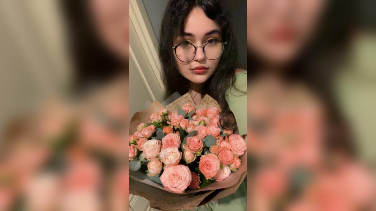 Webcam chat profile for Cyrina: Ask about my Hobbies