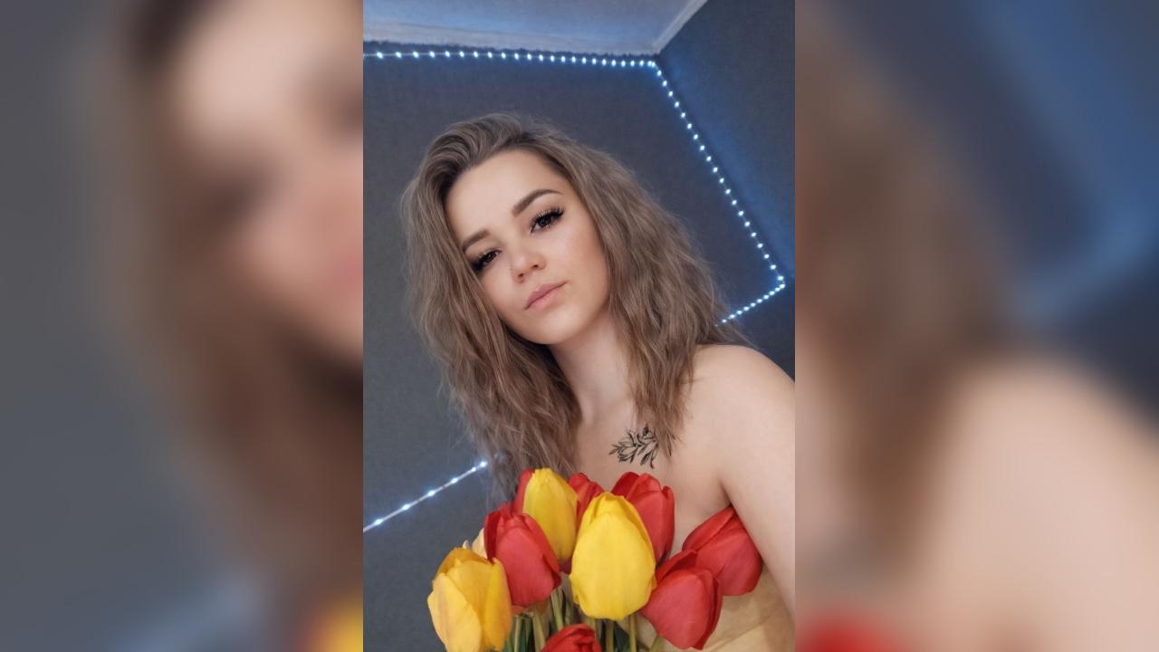 Webcam chat profile for Nensi: Outfits