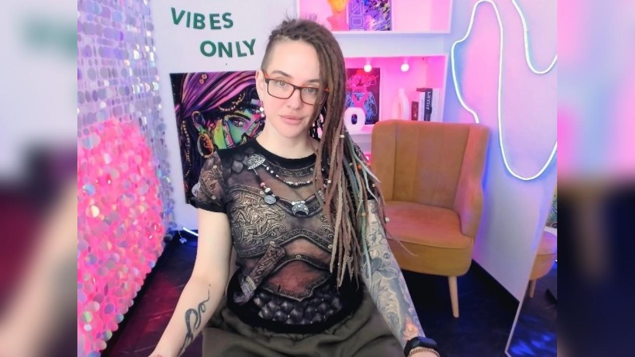 Webcam chat profile for LisaFoxy: Legs, feet & shoes