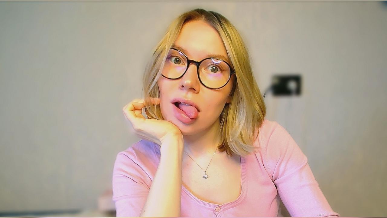 Webcam chat profile for TaylorBre: Legs, feet & shoes