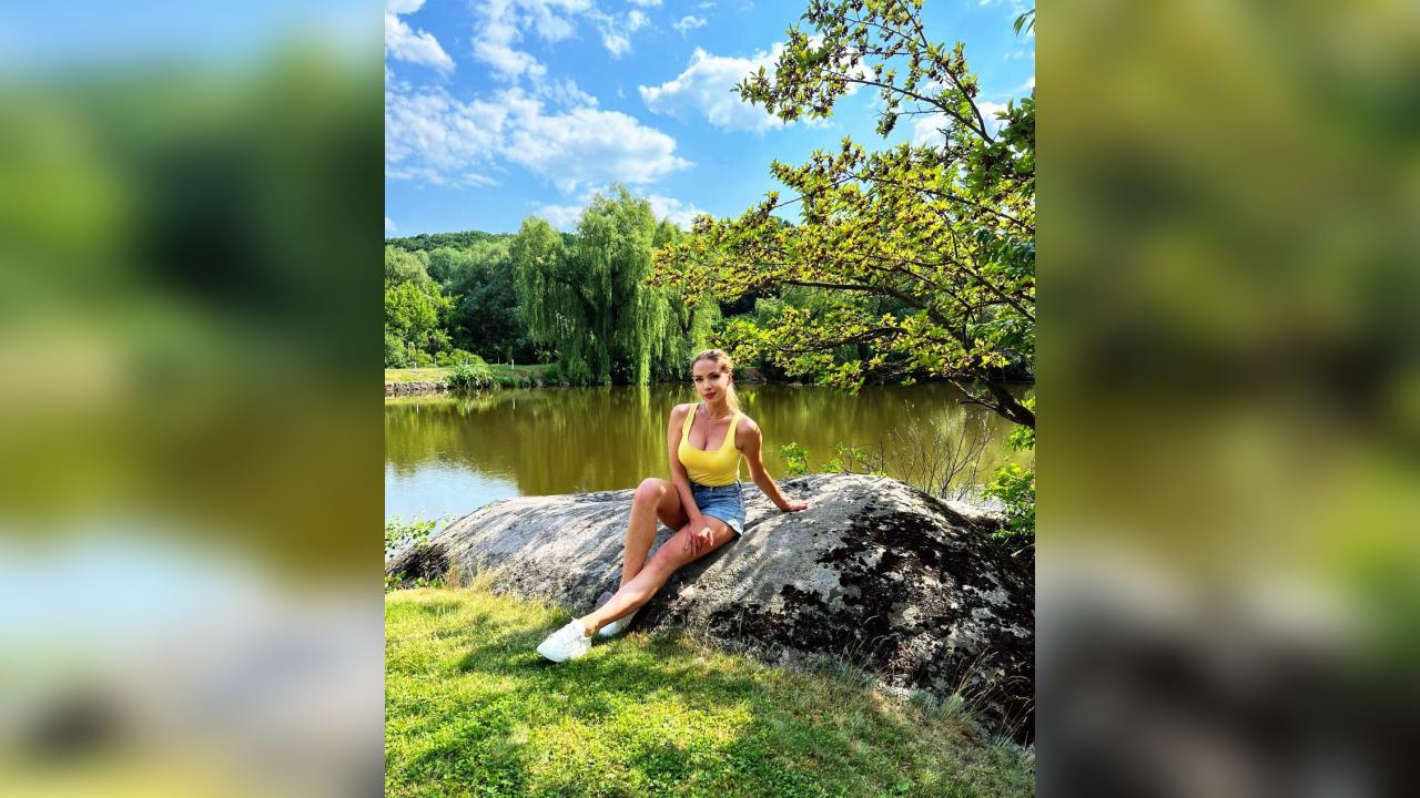 Webcam chat profile for Calmspark: Dancing