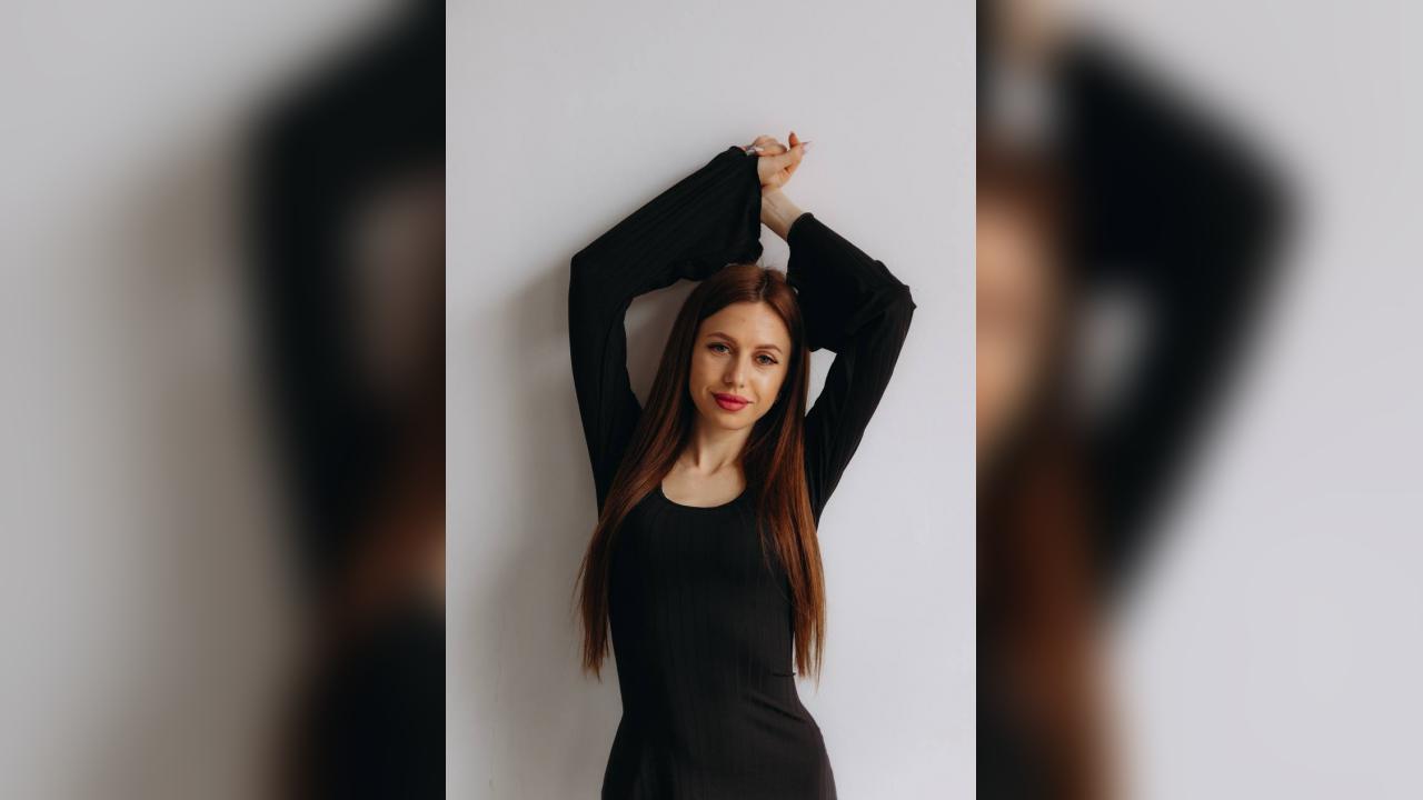 Webcam chat profile for Mary77: Legs, feet & shoes