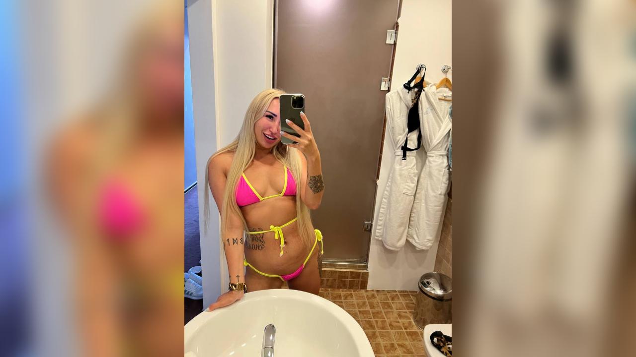 Webcam chat profile for CherryDreamer