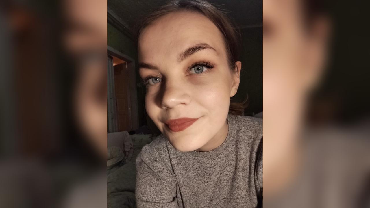 Webcam chat profile for AstraGirl