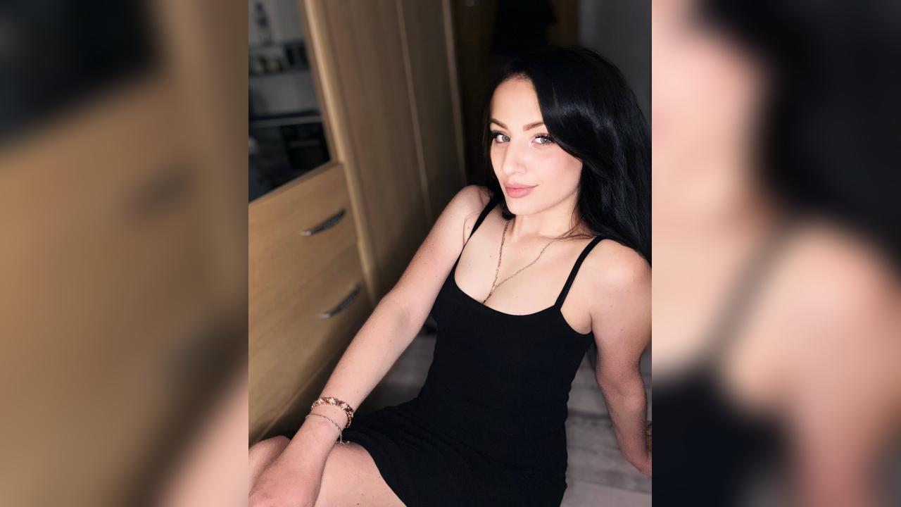 Webcam chat profile for AngelicAura