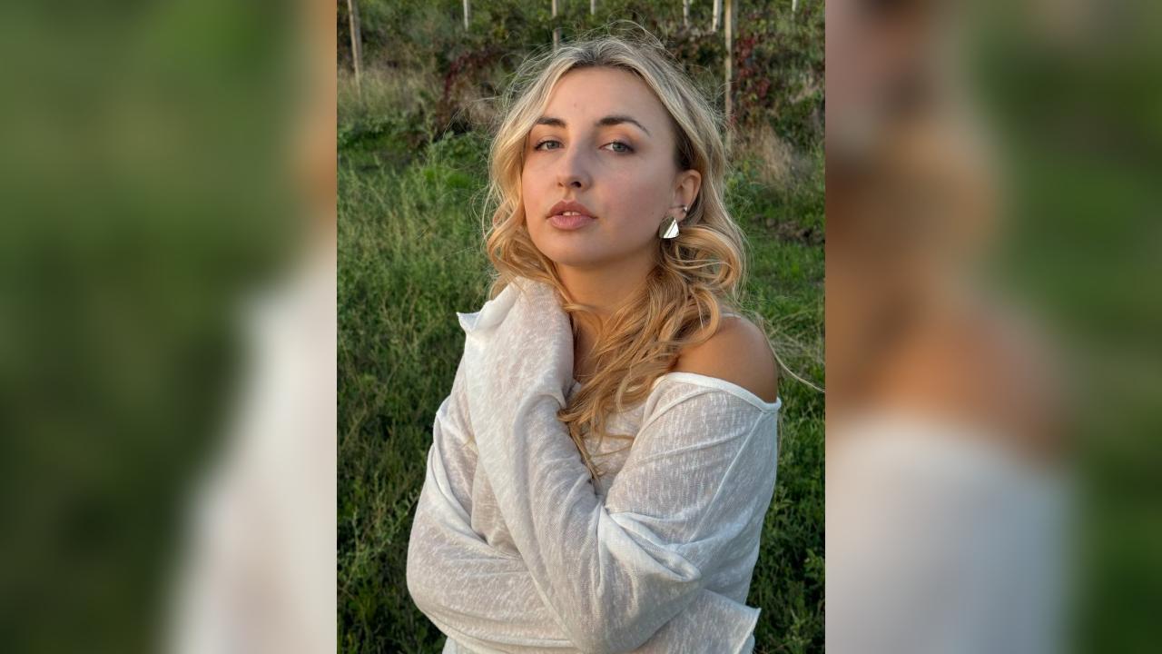 Webcam chat profile for LovelyAura