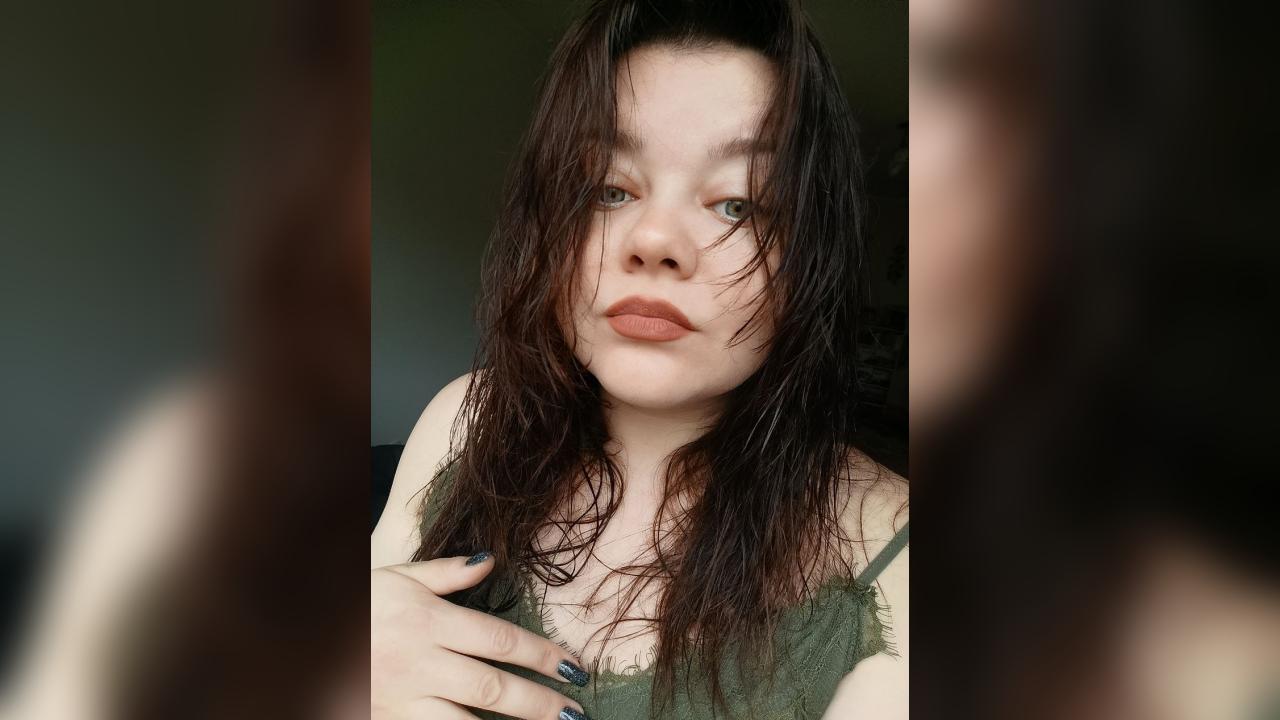 Webcam chat profile for MissTempt: Ask about my Hobbies