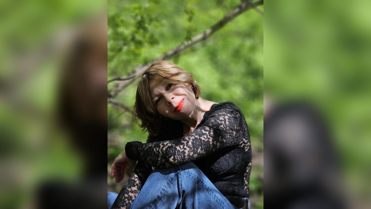 Webcam chat profile for Dinara