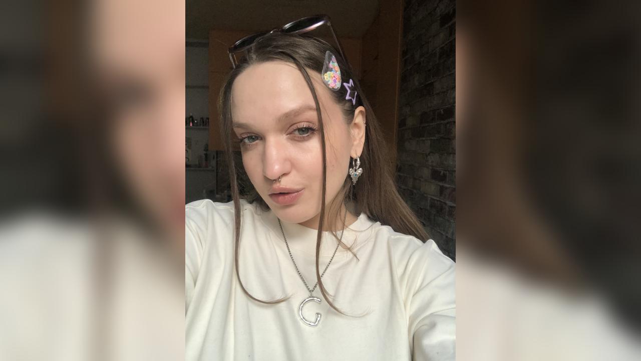 Webcam chat profile for JennyGo: Outfits