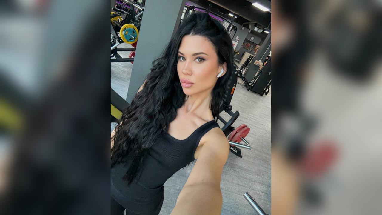 Webcam chat profile for Theprovocateur: Conversation