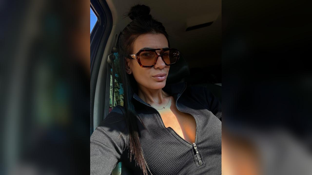 Webcam chat profile for RinaJoy: Cooking