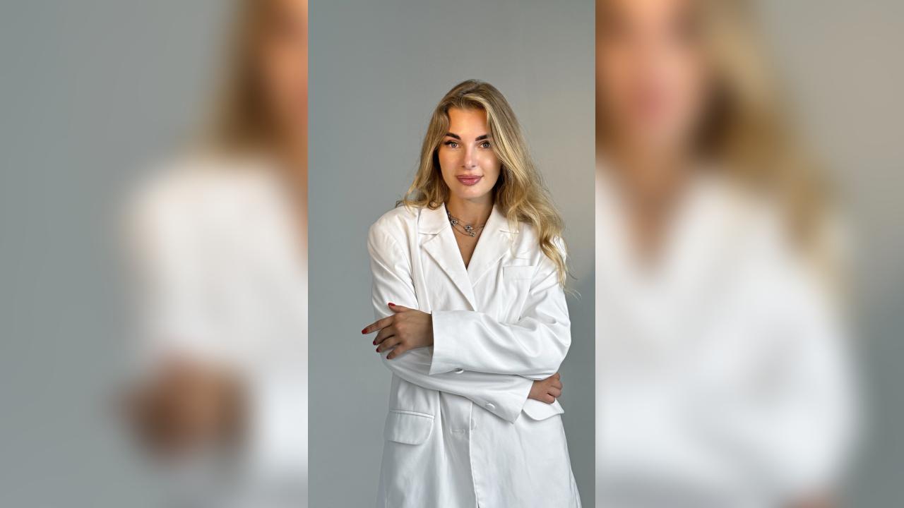 Webcam chat profile for Felys: Ask about my Hobbies