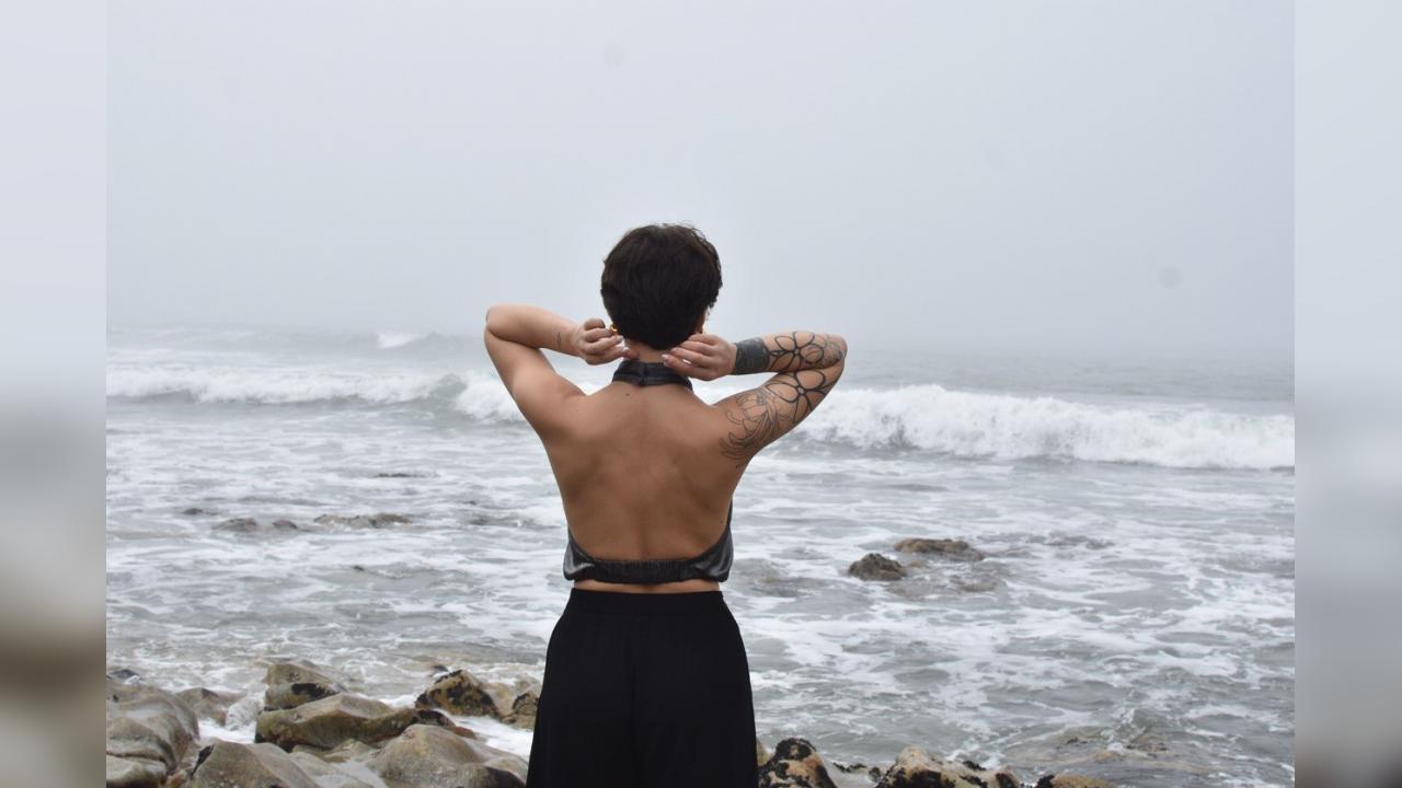 Webcam chat profile for LittleMiss: Piercings & tattoos