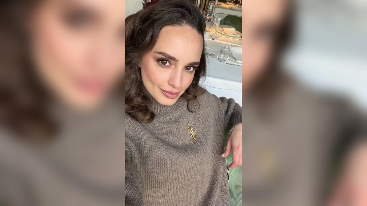 Webcam chat profile for SerenaMuse: Outfits