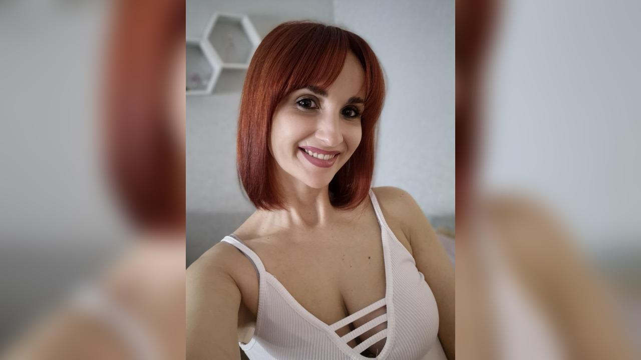 Webcam chat profile for IvoryVibe