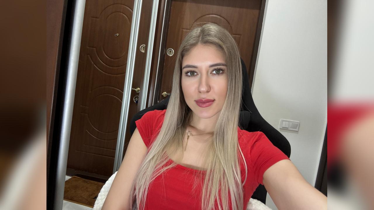 Webcam chat profile for LadyInShadow: Dancing