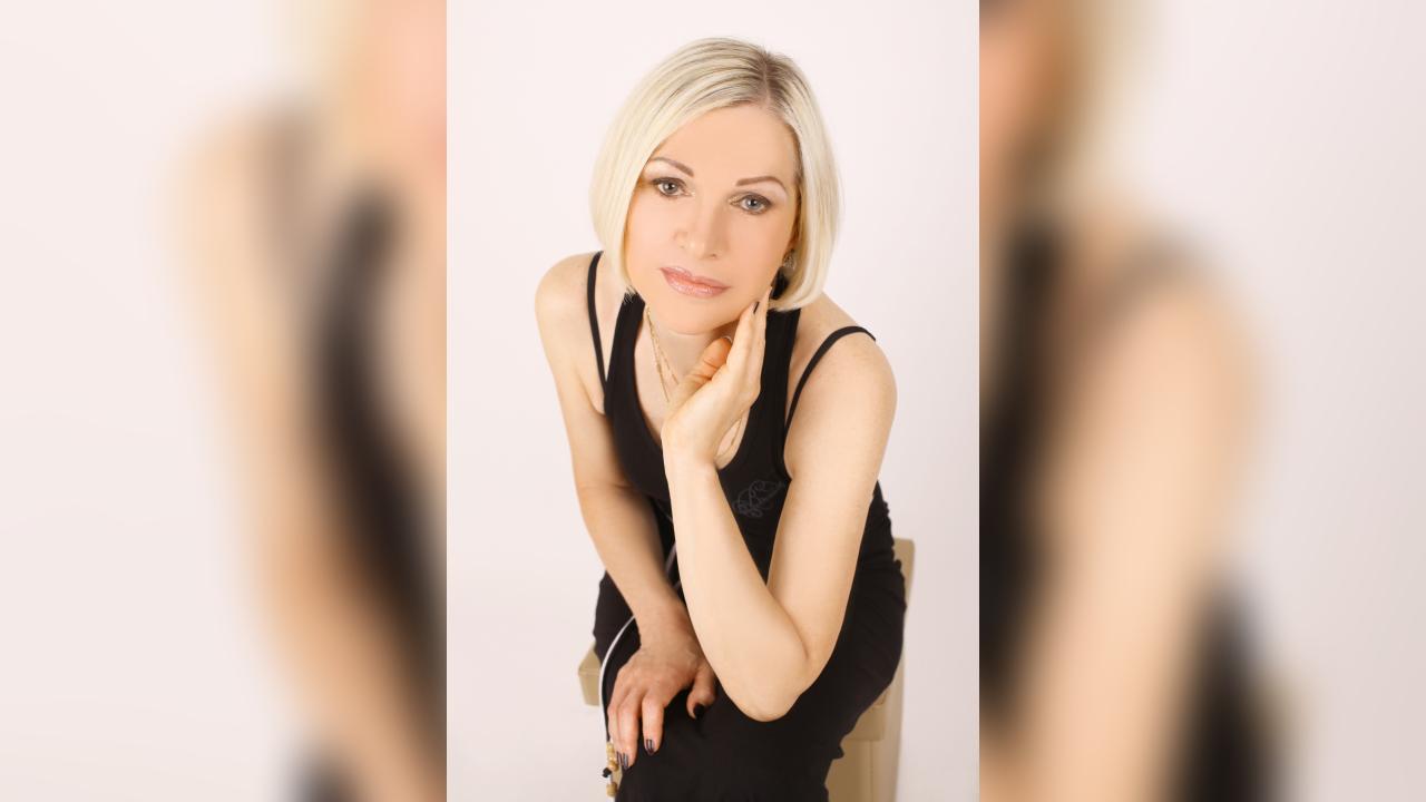 Webcam chat profile for CityGlamLove: Kissing