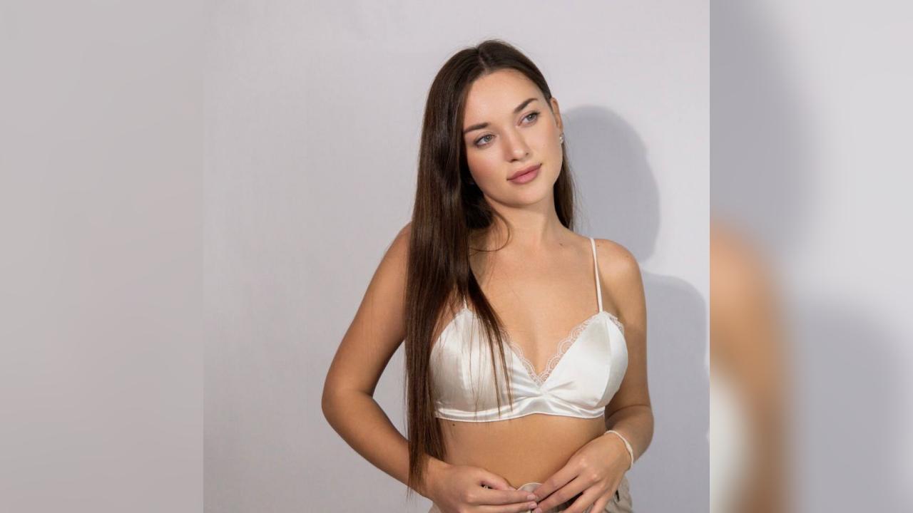 Webcam chat profile for Amelia22: Outfits