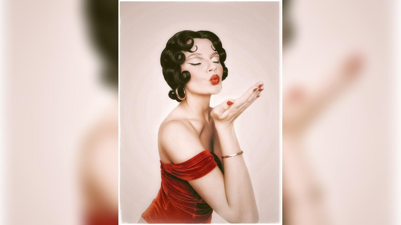 Webcam chat profile for JunneWers: Legs, feet & shoes