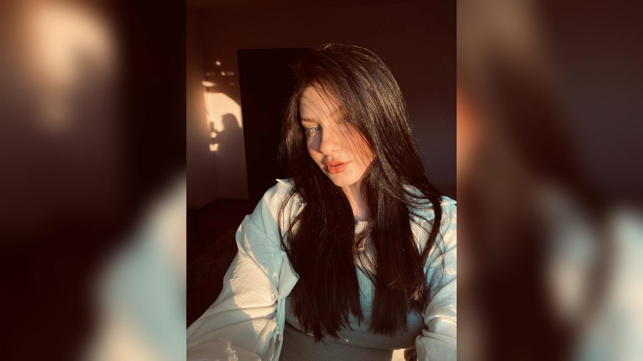 Webcam chat profile for Geneviene: Ask about my Hobbies