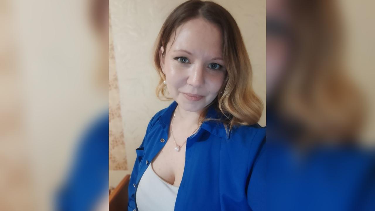 Webcam chat profile for Qerlune: Ask about my Hobbies