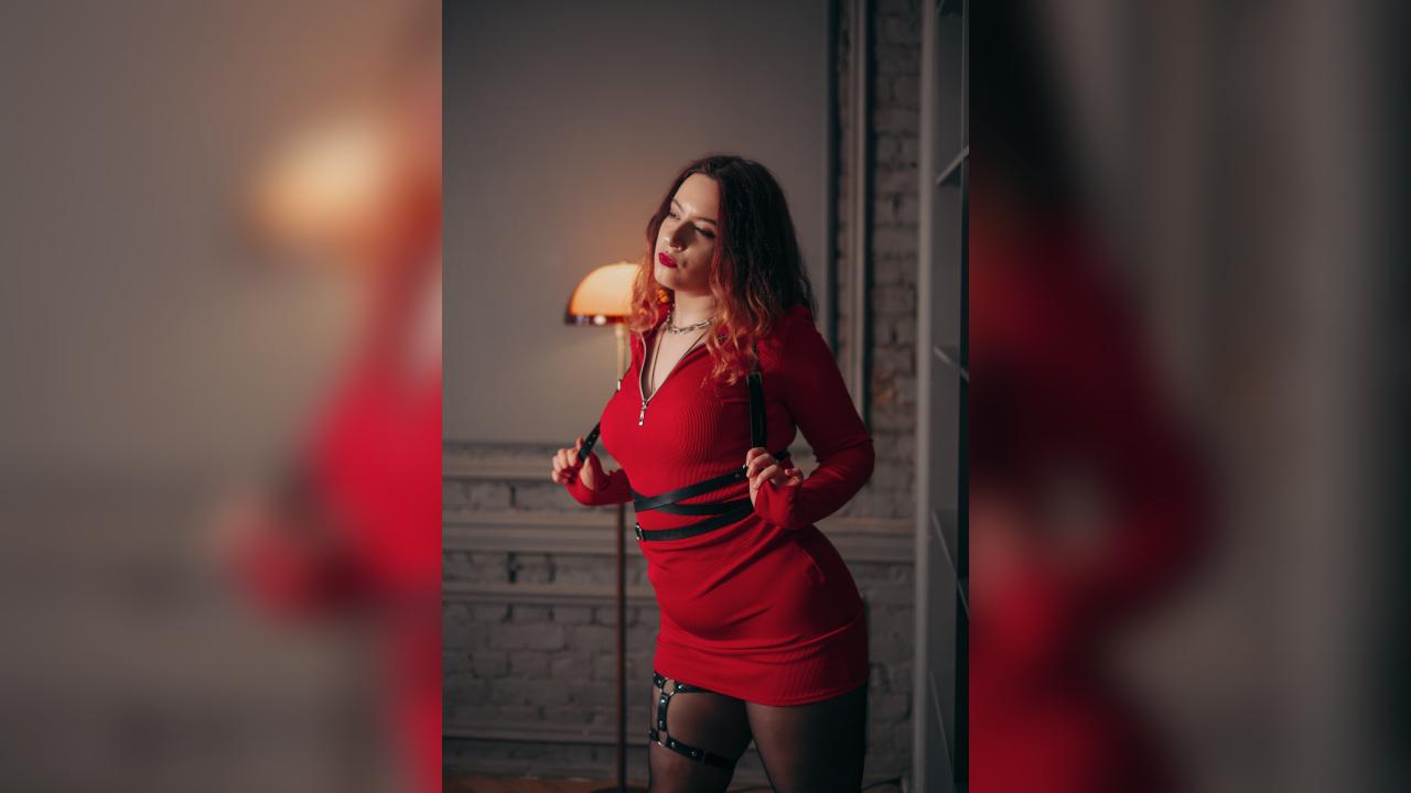 Webcam chat profile for NanaMoon: Leather