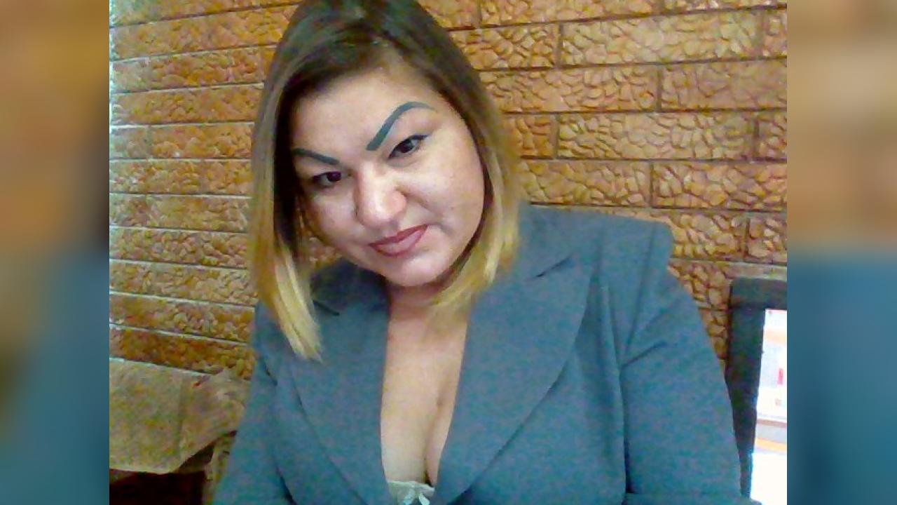 Webcam chat profile for NayaVibe: Outfits