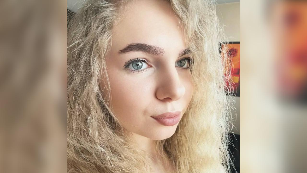 Webcam chat profile for Jessiebell1