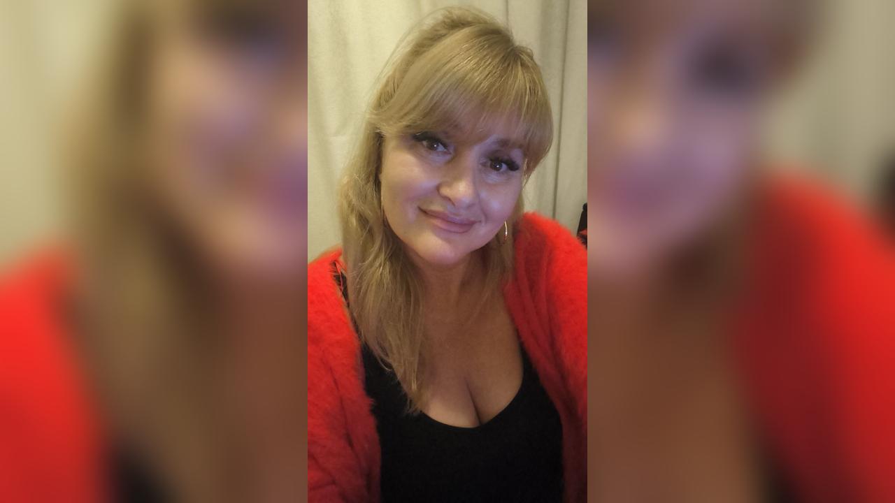 Webcam chat profile for Belora: Ask about my Hobbies