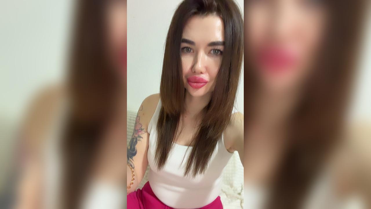 Webcam chat profile for Moreessa