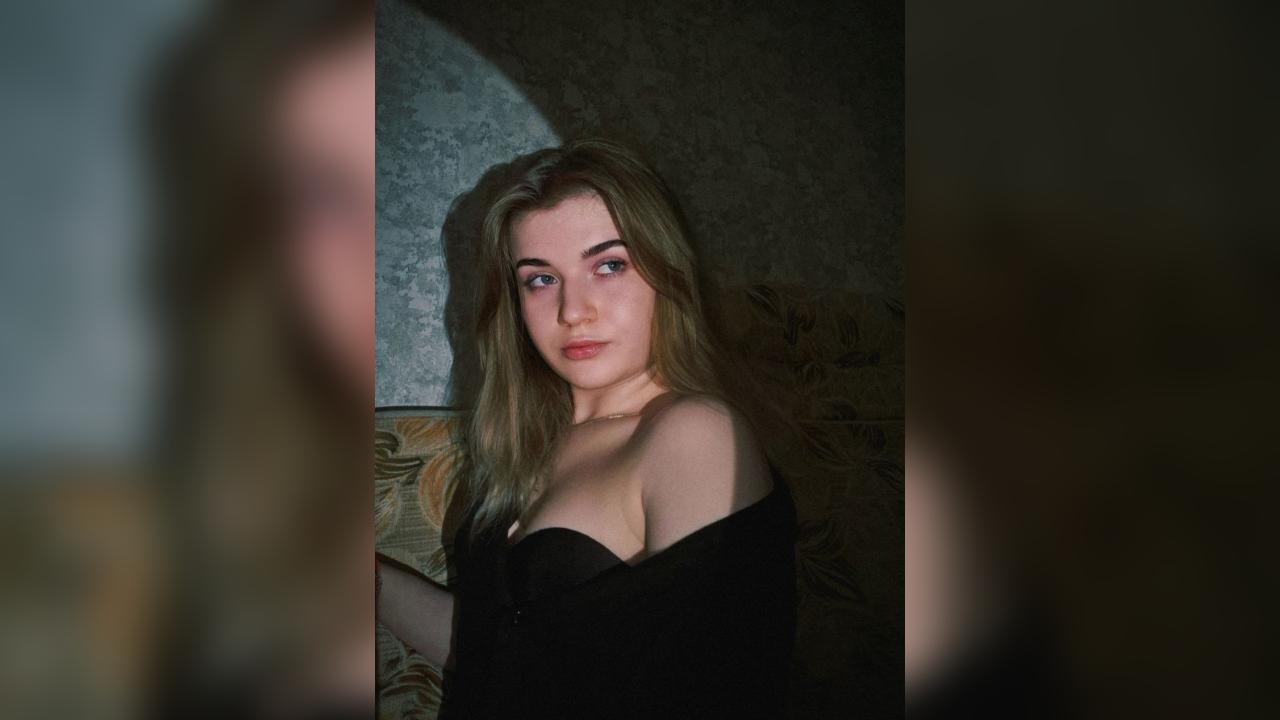 Webcam chat profile for GloriaRai: Outfits