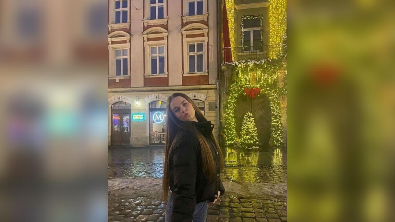 Webcam chat profile for AstraGirl