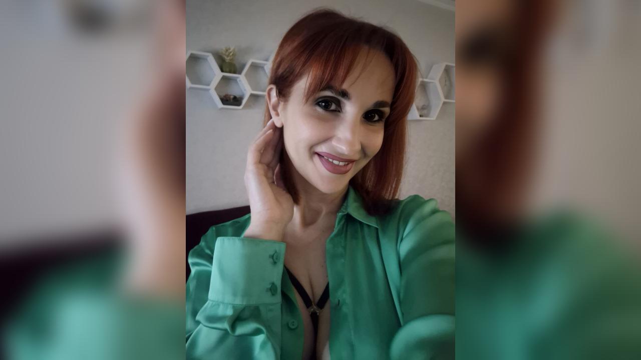 Webcam chat profile for IvoryVibe